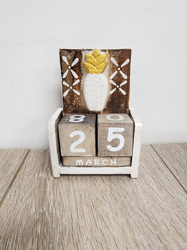 Pineapple Calender