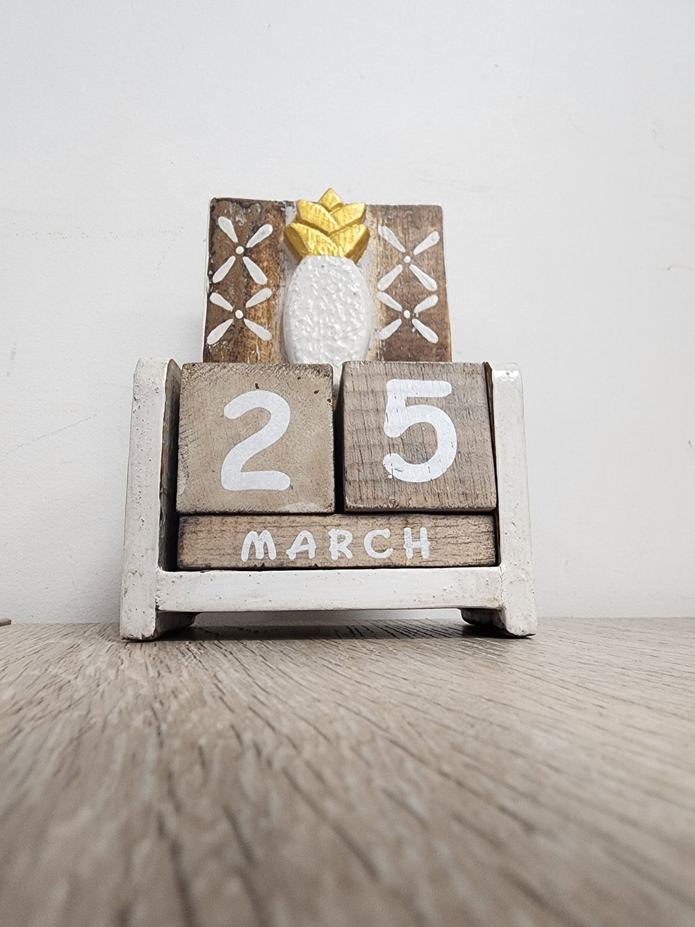 Pineapple Calender - eKo NZ - 